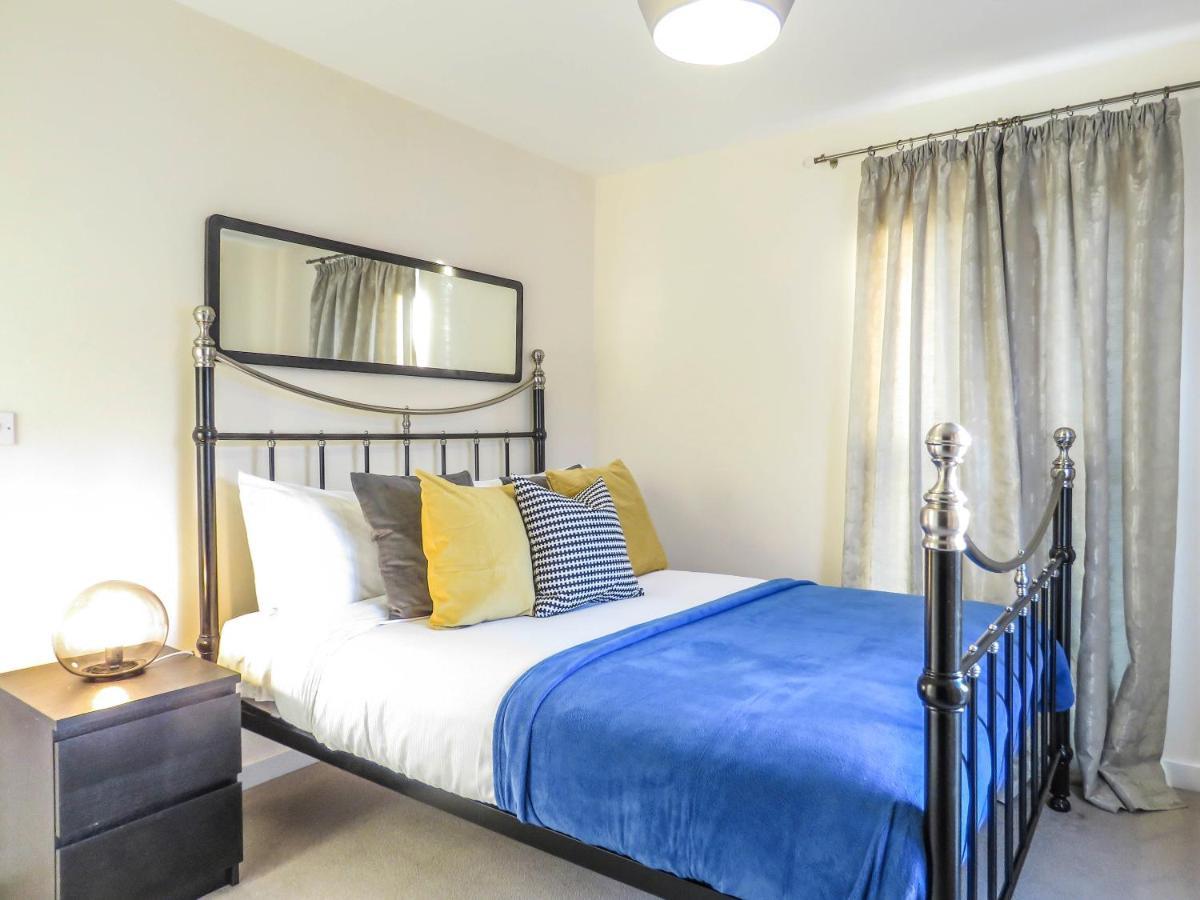 Tudors Esuites 4 Bedroom House Driveway & Garden Бирмингам Екстериор снимка